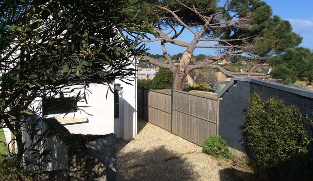 Brehat Island. Comfortable house for 4 people.