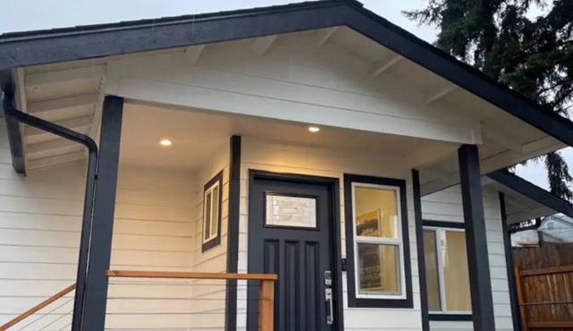 Bremerton Retreat-30 min Fast Ferry to Seattle-Pet Friendly
