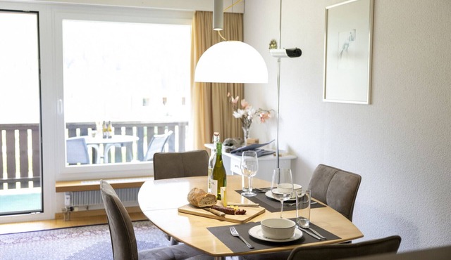 Brentschpark No. 28: Charming renovated 2.5-room flat in the quiet located Brentschpark