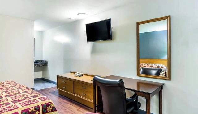 Brentwood Inn Richmond South
