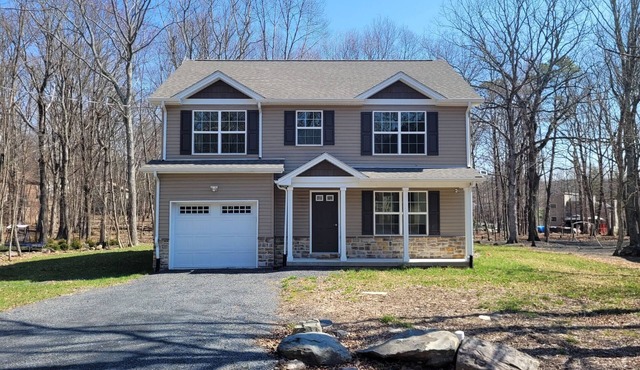 Brentwood Retreat — Your Pocono Getaway!