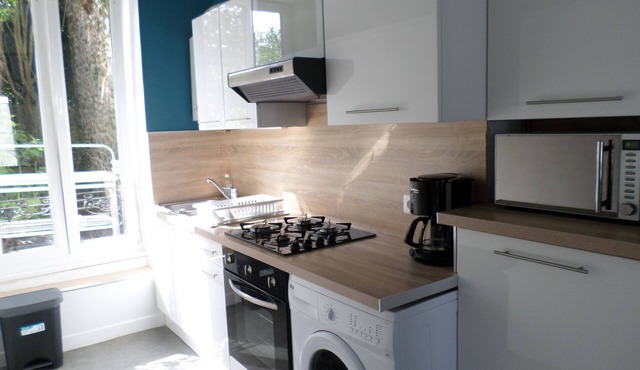 BREST center ❤️ near train station T1 refurbished, Wifi, free parking