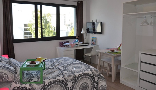 Brest hypercentre studio, well equipped and quiet