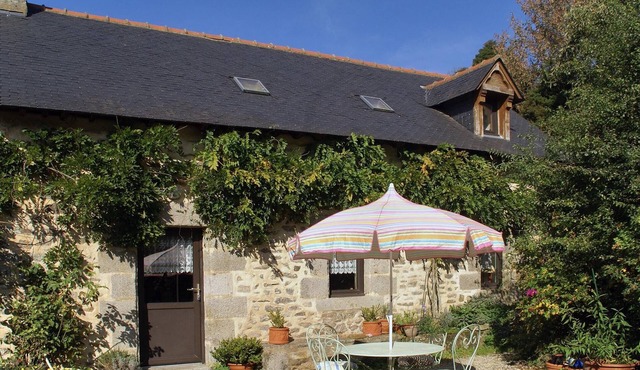 Breton Escape in Querrien