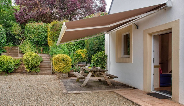 Breton penty for 4 in Plougastel St Germain