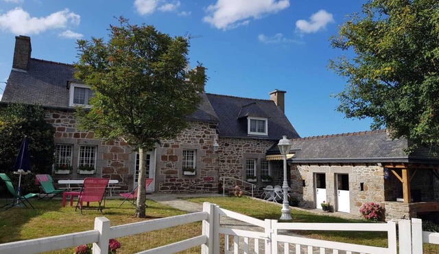 Breton house classified "Meublé de tourisme 3*" ideal for family and friends.