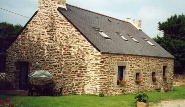 Breton House for Rent 6 Km from the Beaches (3 Bedrooms: 5 to 6 Pers)