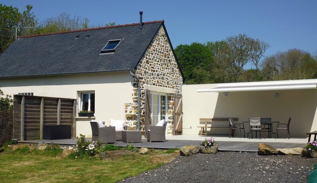 Breton house: the quiet of the countryside less than 1 km from the beach of Morgat