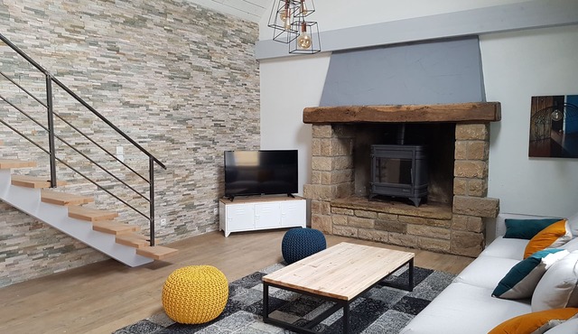 Breton house with private pool less than 3km from the sea