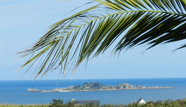 Breton Longere, seaside view, close to the beach, personalized welcome