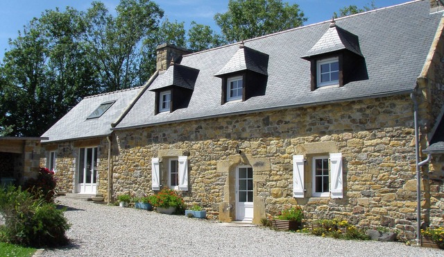 Breton stone house, 400 m from the sea, Camaret, Roscanvel.