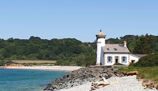 Breton stone house with WIFI and indoor pool in LOUANNEC