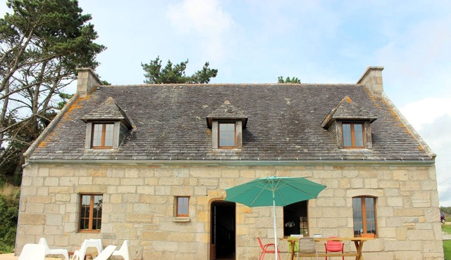 Breton stone house with panoramic sea views, Plouzané