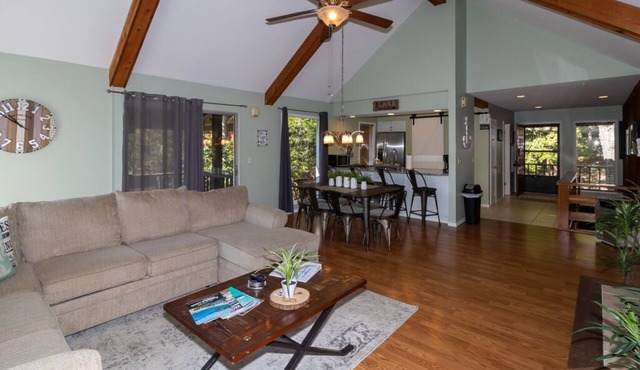 Brett's Oasis Private Lake House in Margaritaville