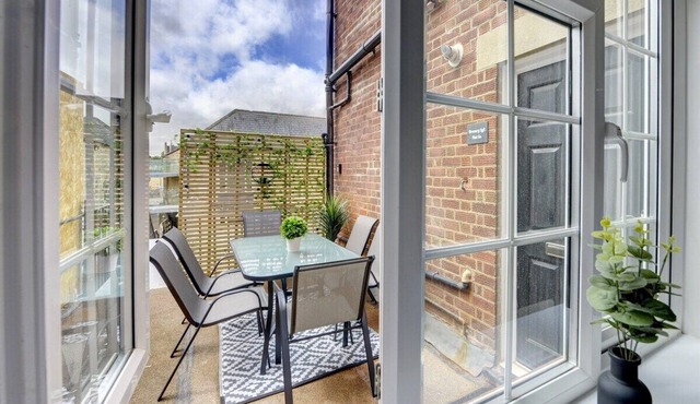 Brewery Loft - town centre apartment