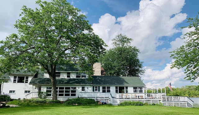 Brian Boru's White House Cttge On The Lake ~ Ann Arbor ~ Kayaks ~ Pontoon Avail
