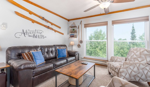 Brian Head Ski Condo, 2 Bed, 2 Bath, Pool, Jacuzzi, Main Building, Elevator