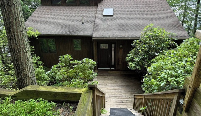 Briar Hill North Lakefront Contemporary with Private Dock