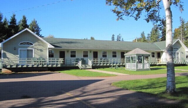 Briarwood Coastal Cottages & Lodge