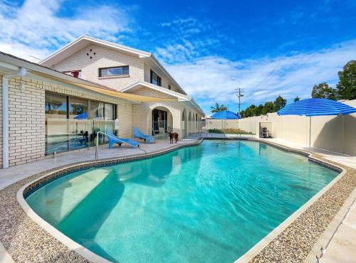 Bribie Beach House with Pool - Walk to Surf & Shops