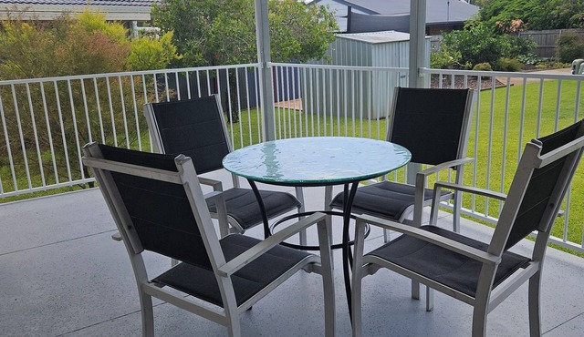 Bribie Beach Shack close to the bridge!