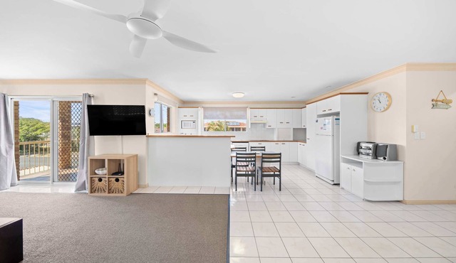 Bribie Island - 4bed Spacious Conjoined Unit