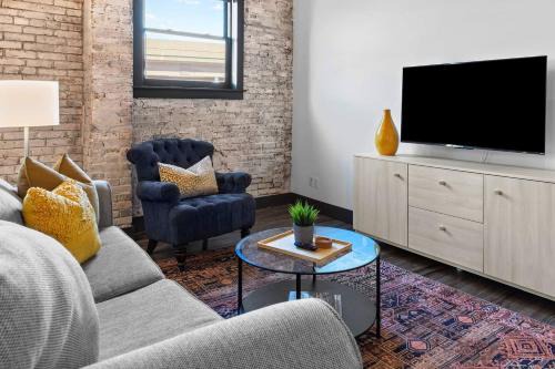Brick & Bed Riverfront Lofts, PC 101