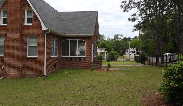 Brick House Retreat at the Heart of Hamlet