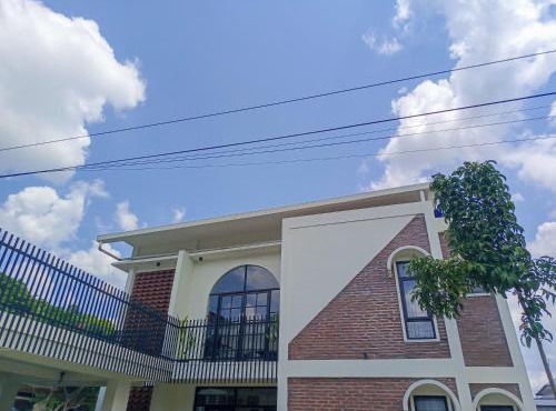 BRICK HOUSE - Unique & Central