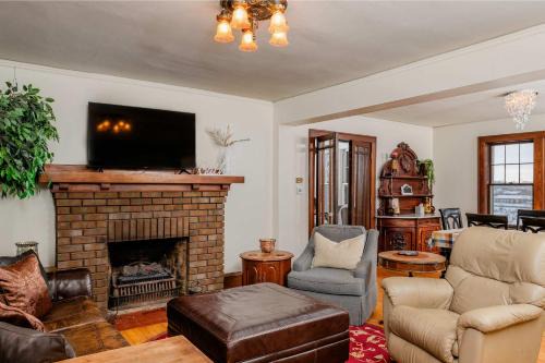 Brick River Escape 1909 Historic Home