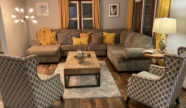 Brick Tudor Vacation Rental House Close To Lake Michigan And Downtown