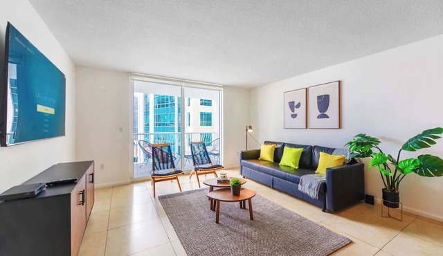 Brickell Condo | City Views | Free Parking