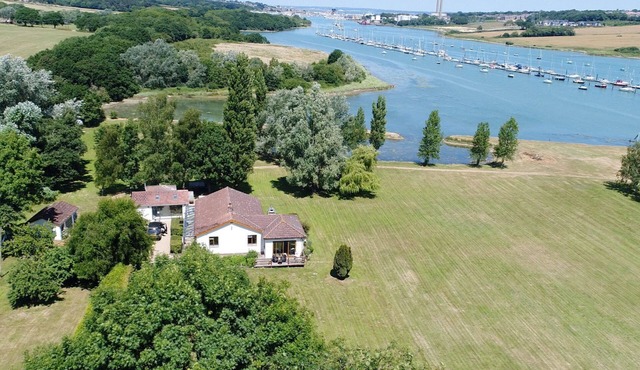 Brickworks and Vines - Luxury Cottages