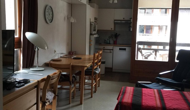 Brides les Bains Studio 28m² luminous great comfort with private PARKING