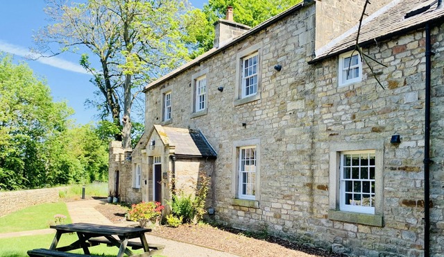 Bridge End House - Country House & Private River Bank