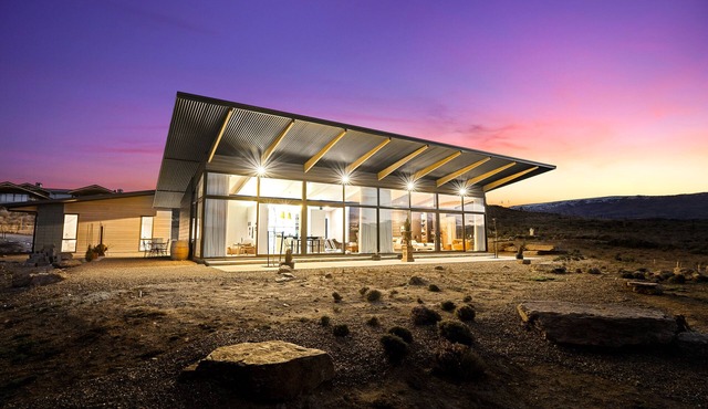 Bridge Hill Beauty - Alexandra Holiday Home