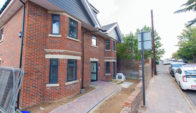 Bridge Road - Room 4a