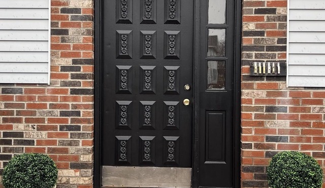 Bridge The Gap Modern & Fresh 2 Br near Elk Creek & Presque Isle Erie 20 Minutes