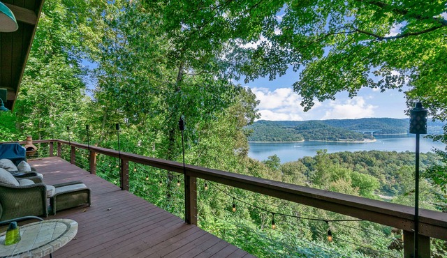 Bridge View Center Hill Lake