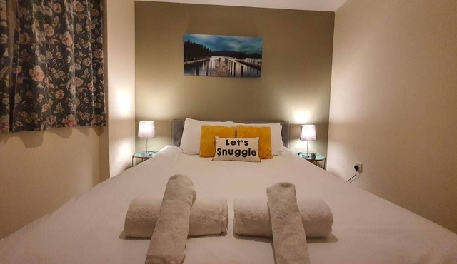 Bridgecity 3 BR Lehar retreat in Basingstoke