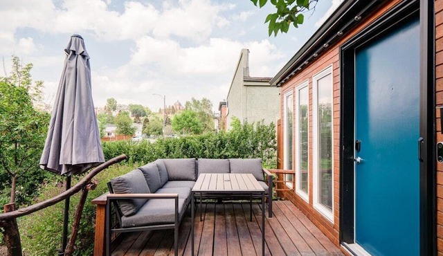 Bridgeland House - Unique, Modern, City Views, Free Parking & Central A/C