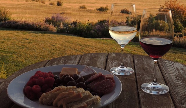 Bridger Mountain Lodge - w/hot tub - SLEEPS 12!