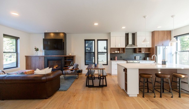 Bridger Pines Two: Bridger Bowl Chalet