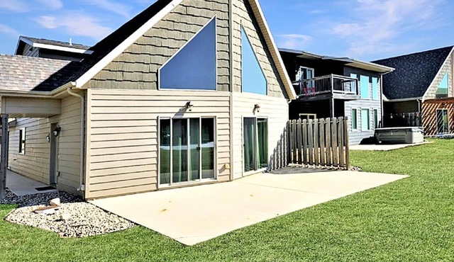 Bridges Bay Vacation Cabin 150