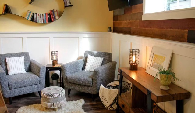 Bridgetown Bungalow: The perfect cozy getaway! A Pet Friendly Studio