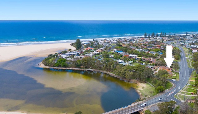 Bridgeview - Relaxing Getaway Near Surf Beach, Lake and Sand