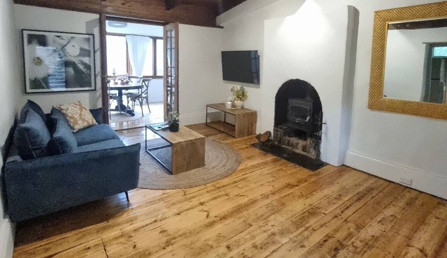 Bridgewater Cottage - 1911 bluestone beauty