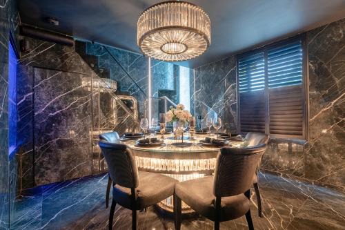 Brierley Club Hideaway Chic 7 Star Retreat