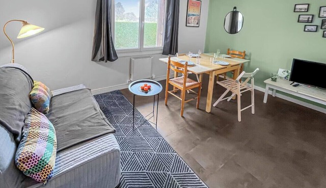Bright apartment - near the beach