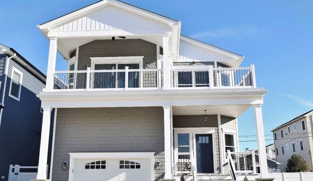 Brigantine Beach House with Deck and Ocean View